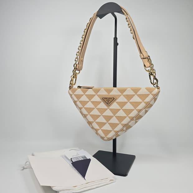 프라다 자수 패브릭 미니백