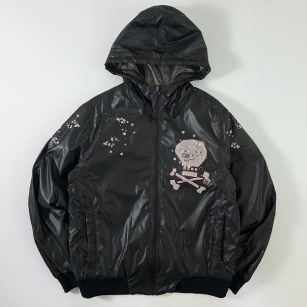 Levi's 리바이스 엔지니어드 스컬 페인팅 유광 후디 점퍼