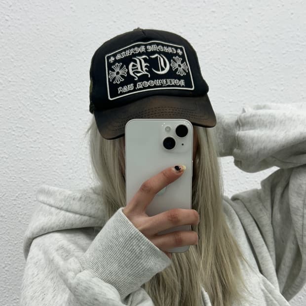 크롬하츠 할리우드 카모 트러커햇