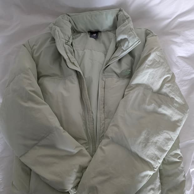 뉴발 유니 보이핏 다운 점퍼