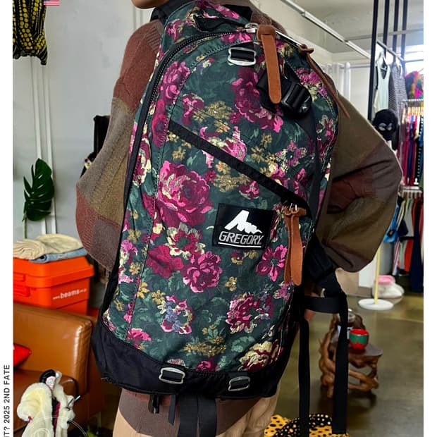 Old GREGORY Daypack 26L Floral Backpack