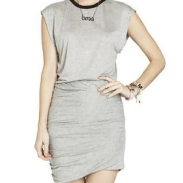 BCBG 그레이 매끄럽고 부드러운소재 셔링 미니원피스 55 상태굿