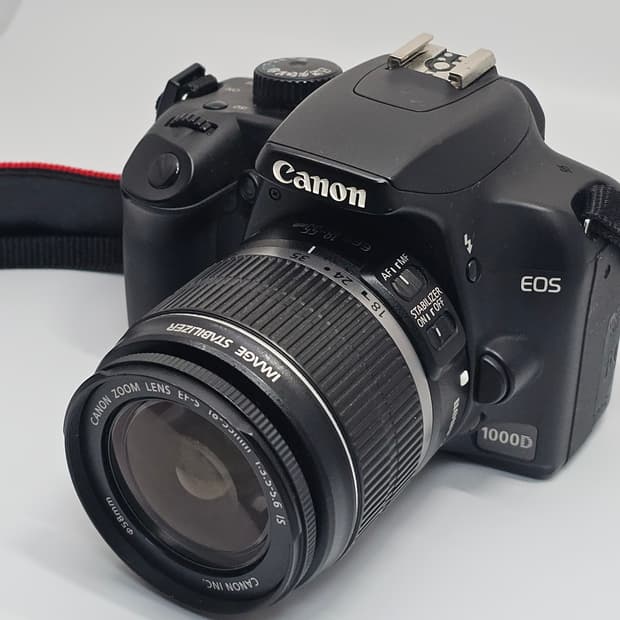 캐논 EOS 1000D DSLR 카메라