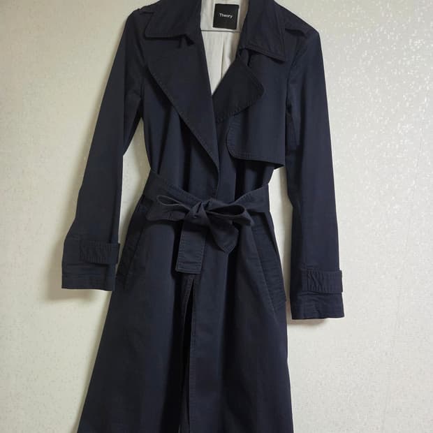 띠어리 트렌치 코트