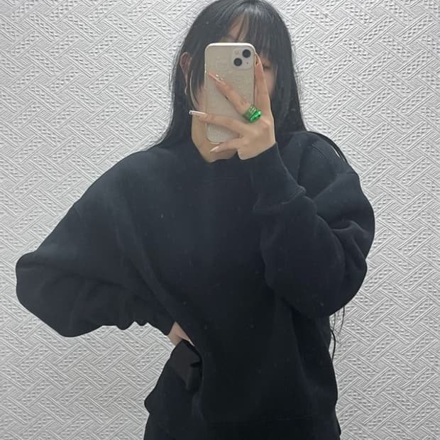 아미 블랙라벨 모던시크 캐주얼 약기모 맨투맨 105 C08342