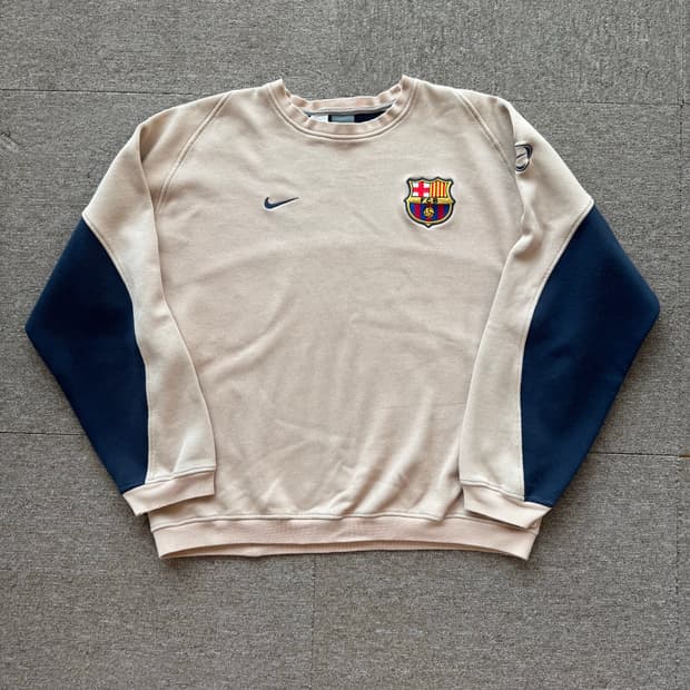 나이키 바르셀로나 맨투맨