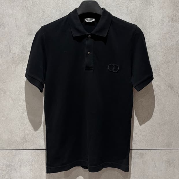 A+ / S (95) 디올 CD 로고 카라티 블랙