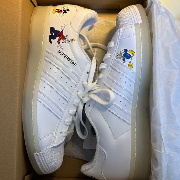 아디다스 슈퍼스타 디즈니