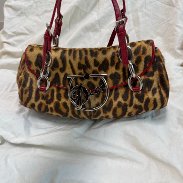 Rare] 디올 정품 호피 송치 가방 스칸디백. 갸루