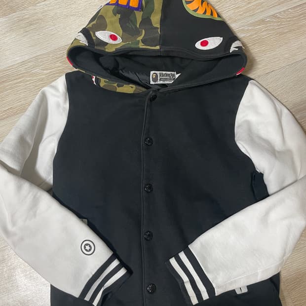 베이프 샤크 바시티