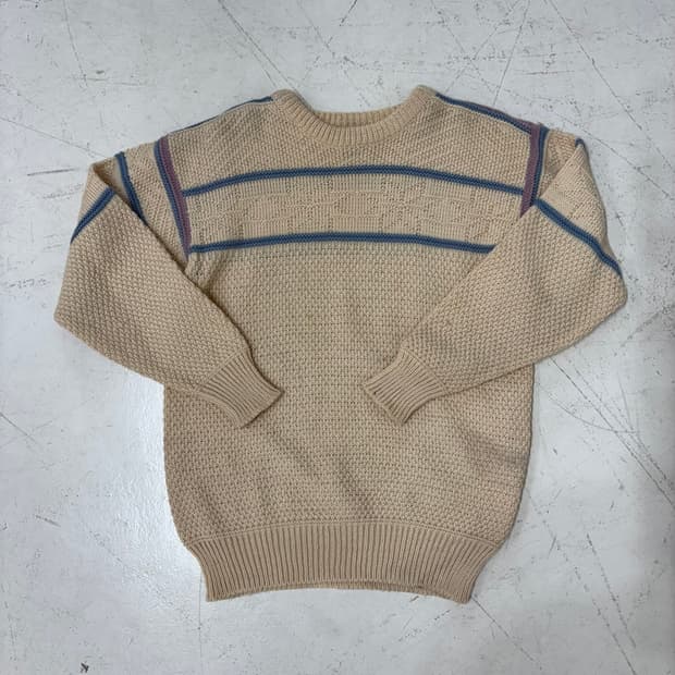 90‘s Dale of Norway fine wool sweater.