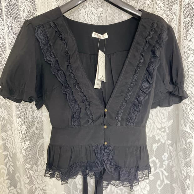 엑시즈팜 블랙 레이스 블라우스