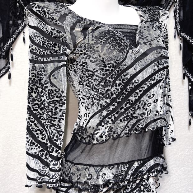 레오파드 호피 지브라 애니멀패턴 오네갸루 펑크 시스루 벨벳탑 오리엔탈