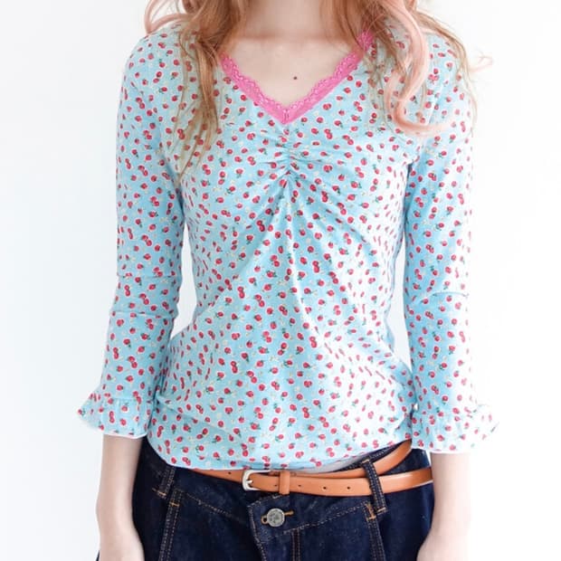 샵페어리 little strawberry lace top