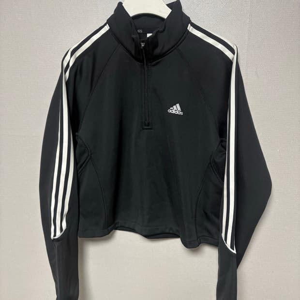 아디다스 크롭 반집업 (기모버전) 러닝집업 러닝