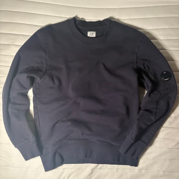 C.P. 컴퍼니 네이비 맨투맨 티셔츠