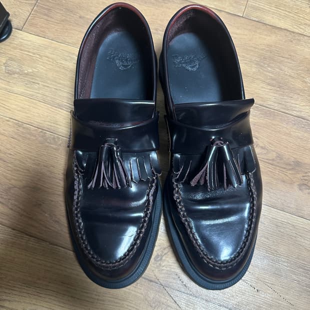 닥터마틴 아드리안 290사이즈 아카디아 버건디 체리