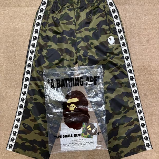 정품)베이프 1st 카모 루즈핏 트랙팬츠 L