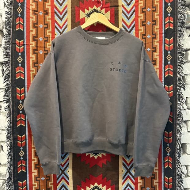 아이앱스튜디오 빈티지 맨투맨