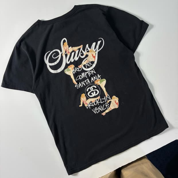 Stussy  스투시 월드투어 핀업걸 블랙 반팔 티셔츠 