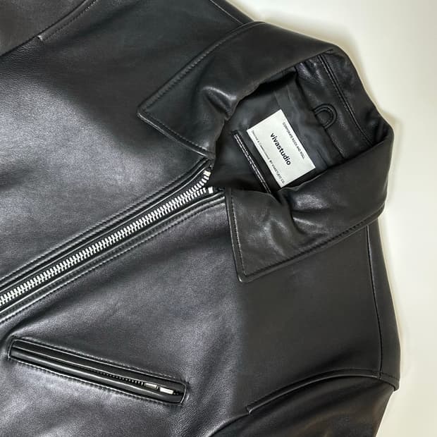 비바스튜디오 싱글 라이더 가죽 자켓