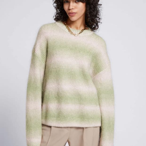 앤아더스토리즈 모헤어 니트