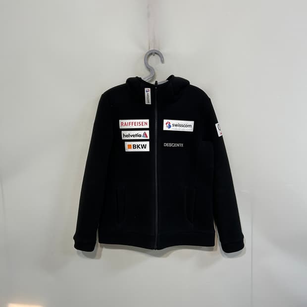 데상트 여성 스위스 아우디 후리스 90