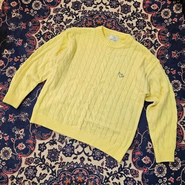 와키윌리 시그니쳐 로고 꽈베기 니트