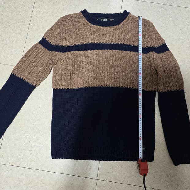 펜디 울 스웨터
