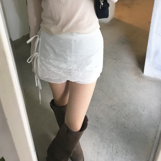 아워캐비넷 펀칭 랩 스커트 punching wrap skirt
