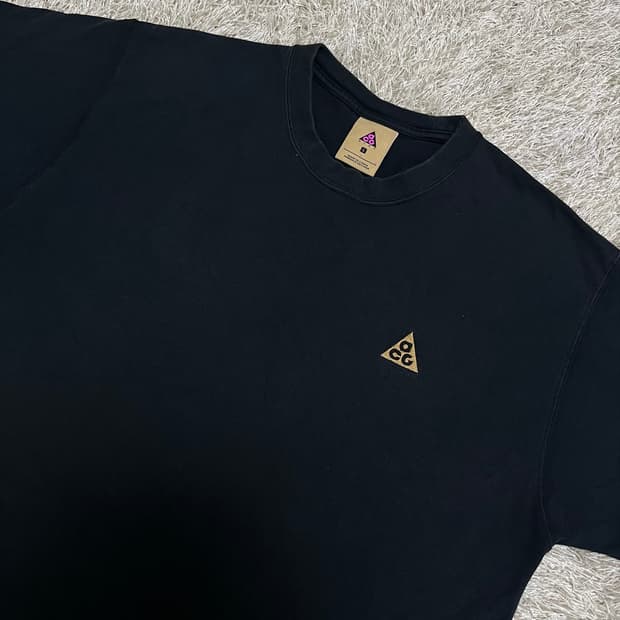 나이키 acg 반팔티