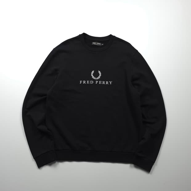 프레드페리 아카이브 자수 빅로고 블랙 맨투맨 (M)