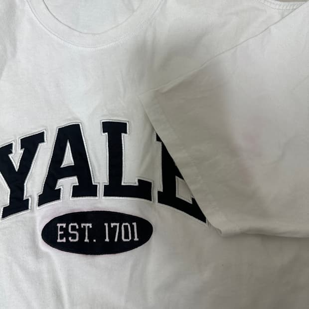 예일 반팔티