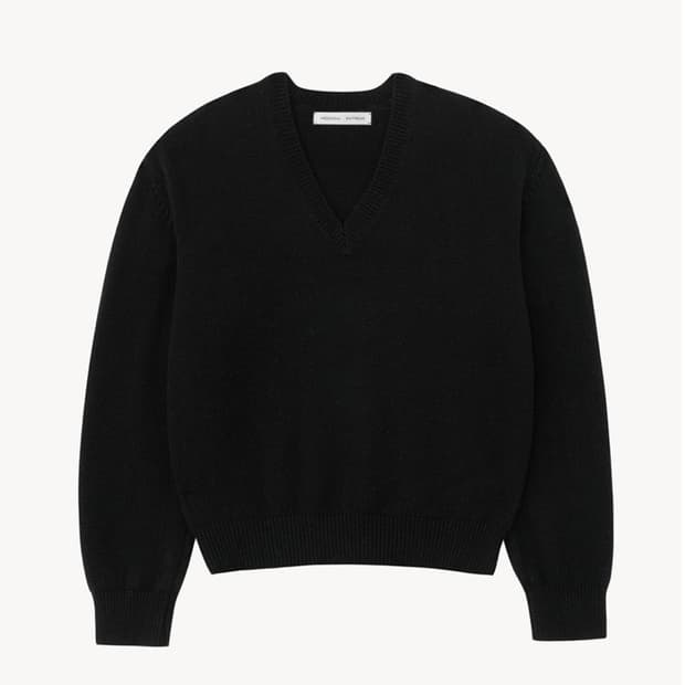 문달 딥 브이넥 니트 블랙