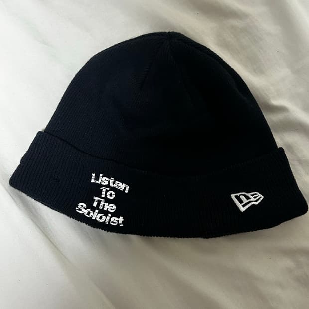 솔로이스트x뉴에라 숏 비니 OS