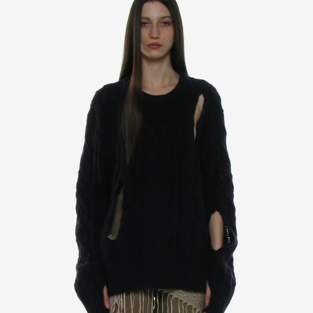 파르티멘토 우먼 헤비 컷아웃 케이블 니트 