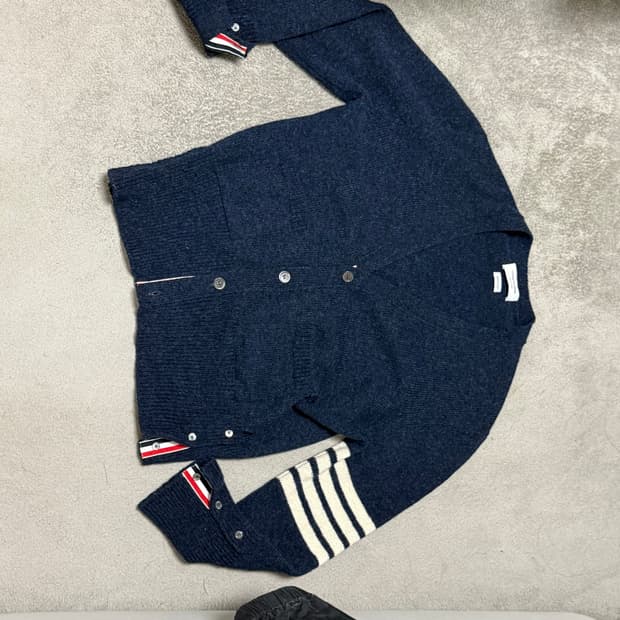 톰브라운 셰틀랜드 사선 클래식 가디건 네이비 블루 5사이즈