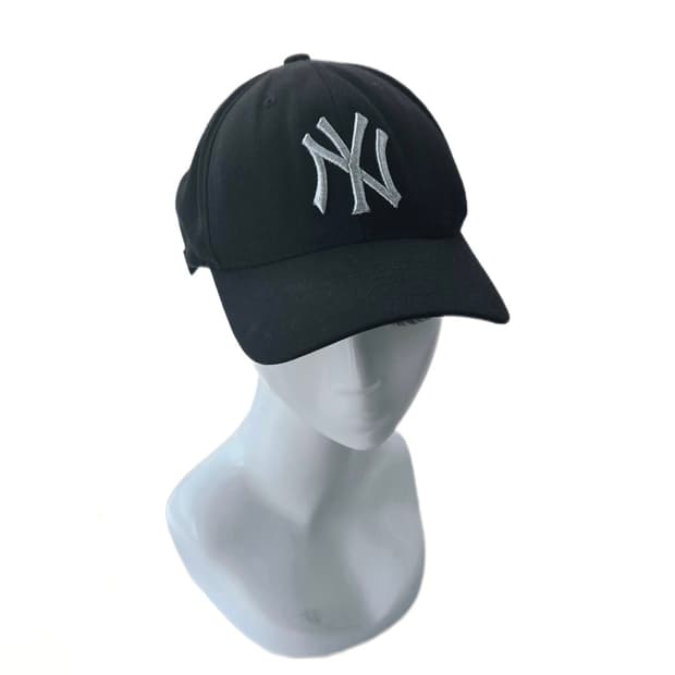 MLB 뉴욕양키즈 실버 로고 볼 캡