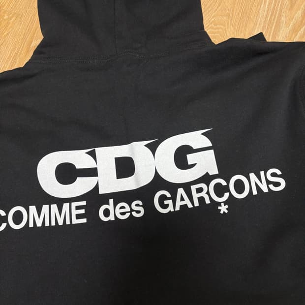꼼데가르송 후드집업 L