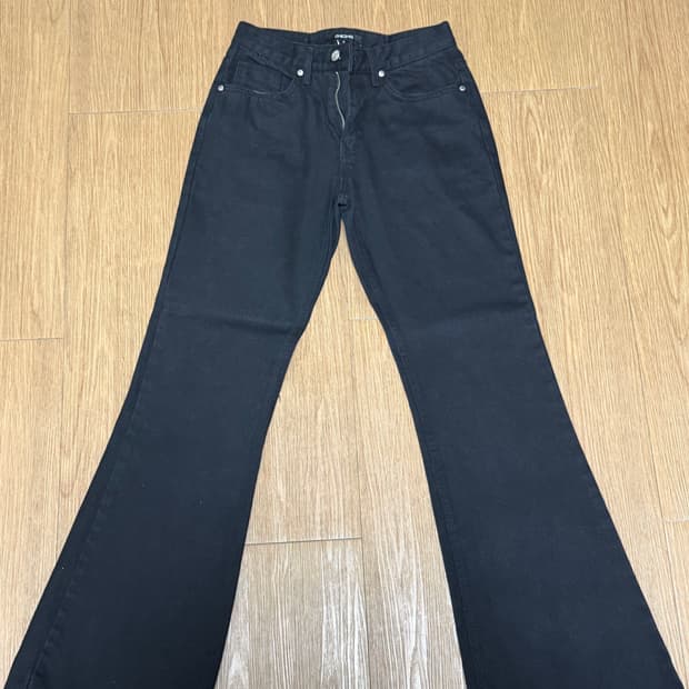 오헤시오 블랙 부츠컷 팬츠 판매