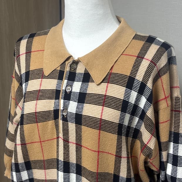 버버리 체크 패턴 폴로 니트