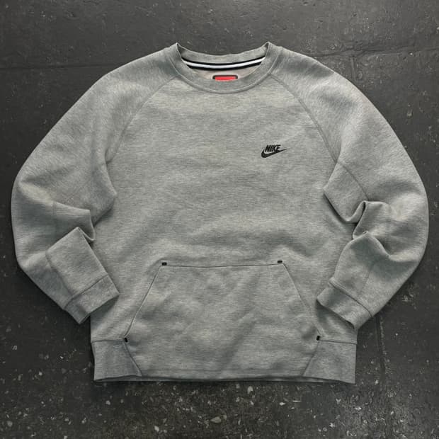 100 나이키 테크팩 맨투맨