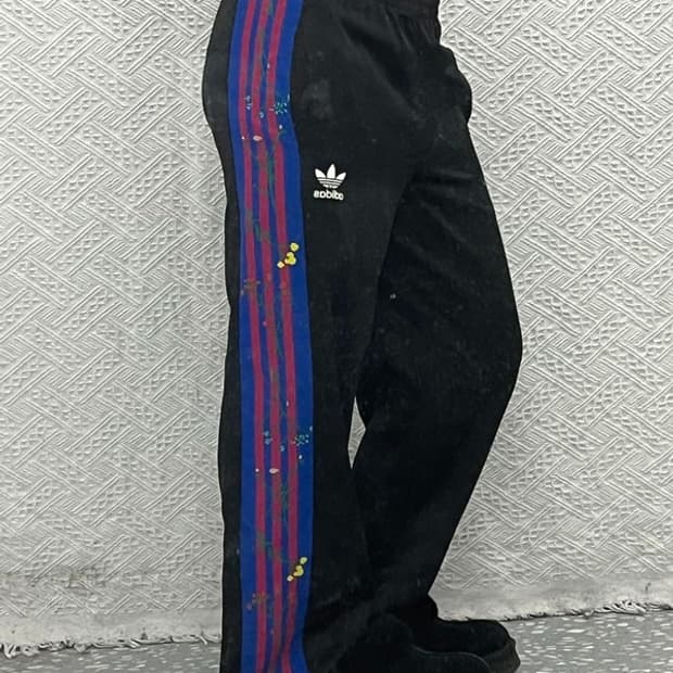 아디다스 팜리오 리폼 플라워 자수 삼선 트랙팬츠 XS C06547