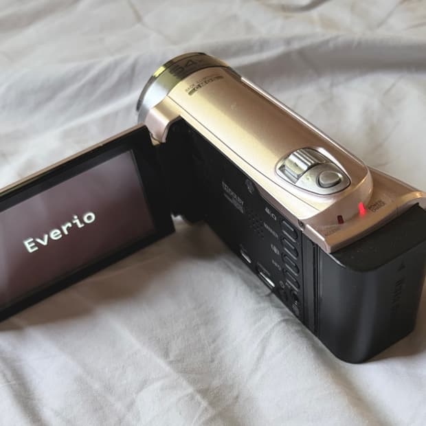 JVC GZ-E265-N 카리나캠코더 살몬핑크