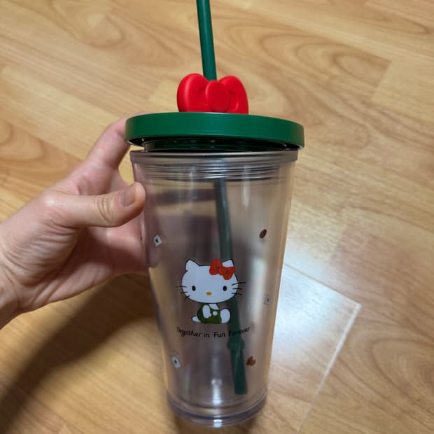 스타벅스 헬로키티 텀블러 콜드컵