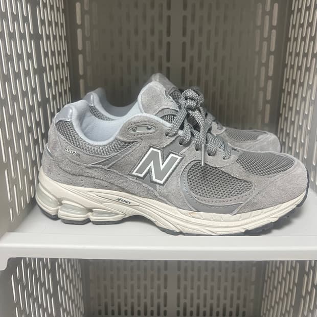 뉴발란스 2002r 그레이 255 ML2002RC