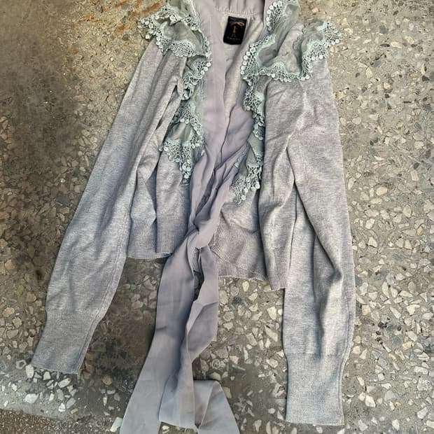 *Rare* 2000s 레이어드 프릴 그레이 가디건 