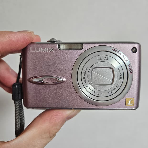 Leica x Panasonic 루믹스 DMC-FX01 밀키핑크 디카