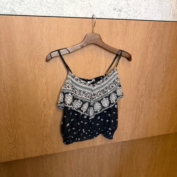 아메리칸 이글 슬리브리스 탑 페이즐리 프린팅 디테일 네이비 k3