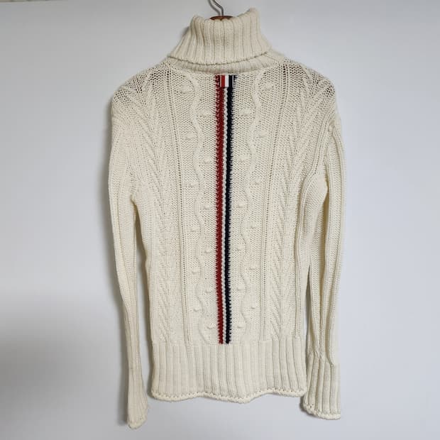 40 톰브라운 아란 케이블 여성 목폴라 니트 FKA222A 00014